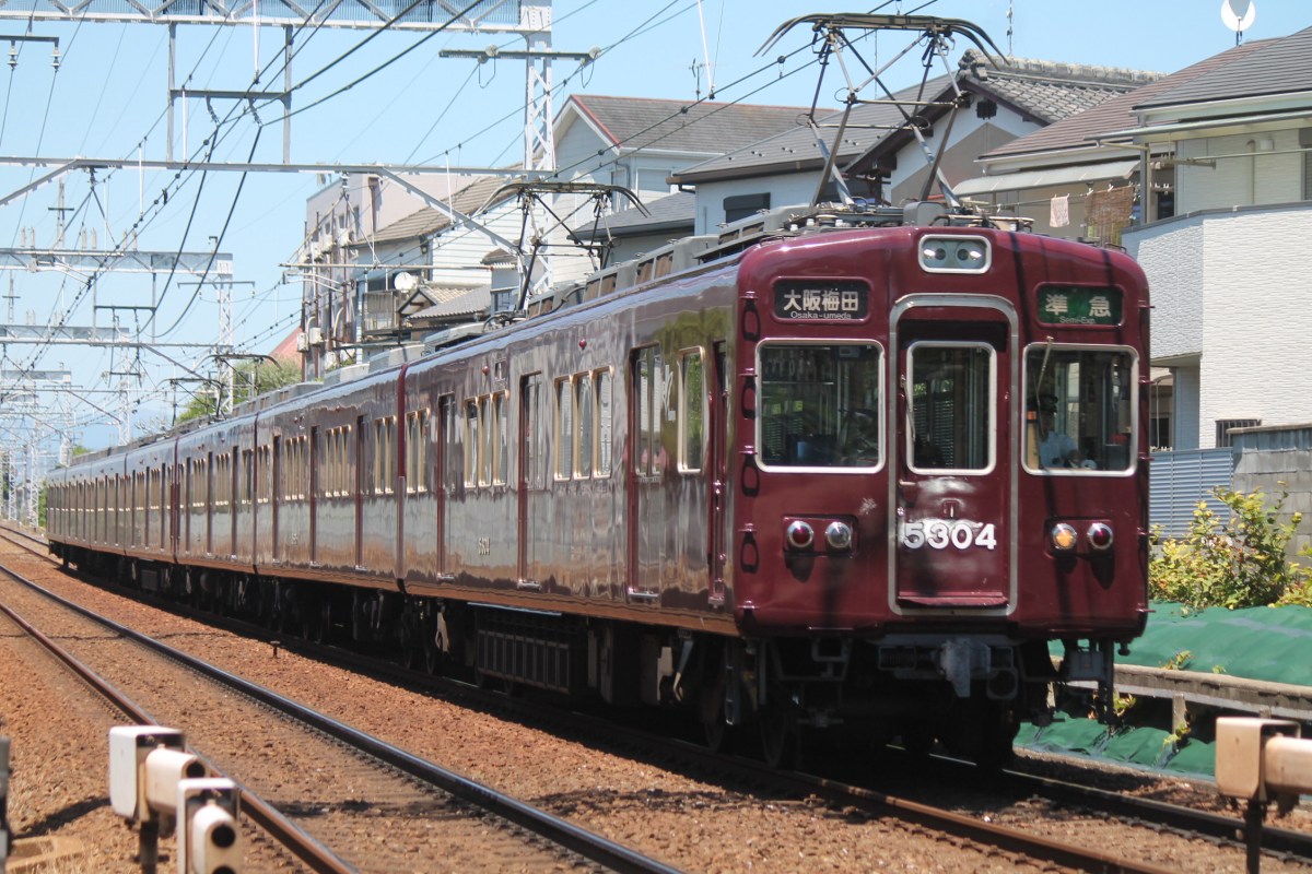 Photographing the Hankyu train at a new location!　　　　　Let’s enjoy railway photography!　　　　　　　　　　　　　　　　　　　　　　　　新たな撮影地で、阪急電車撮影！#阪急電車